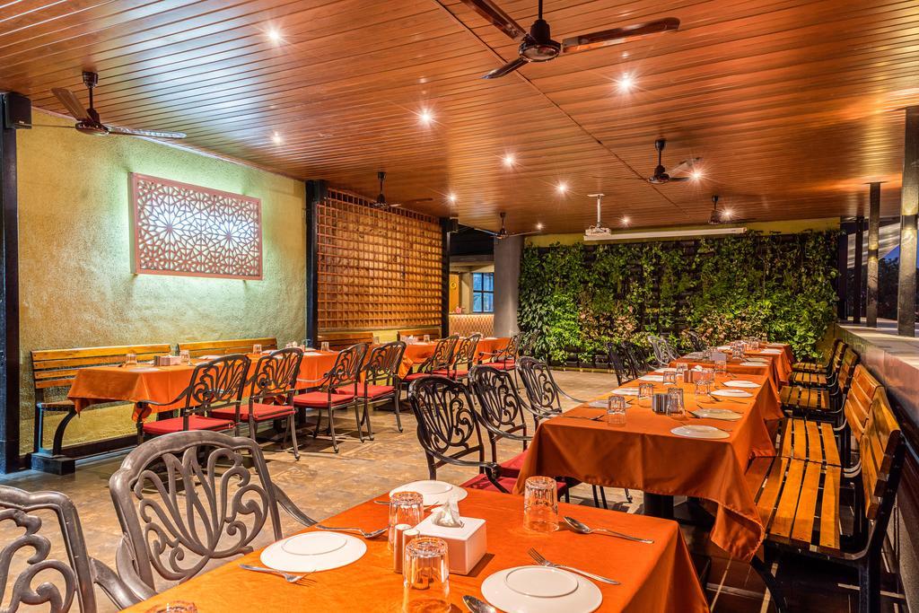Treebo Premium Grand Emerald Pimpri-Chinchwad Exterior photo